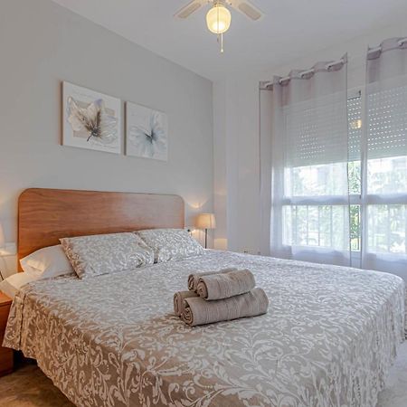 797 Holiday Rentals- Duplex Para 7 En La Carihuela A 1 Min De La Playa Torremolinos Eksteriør billede