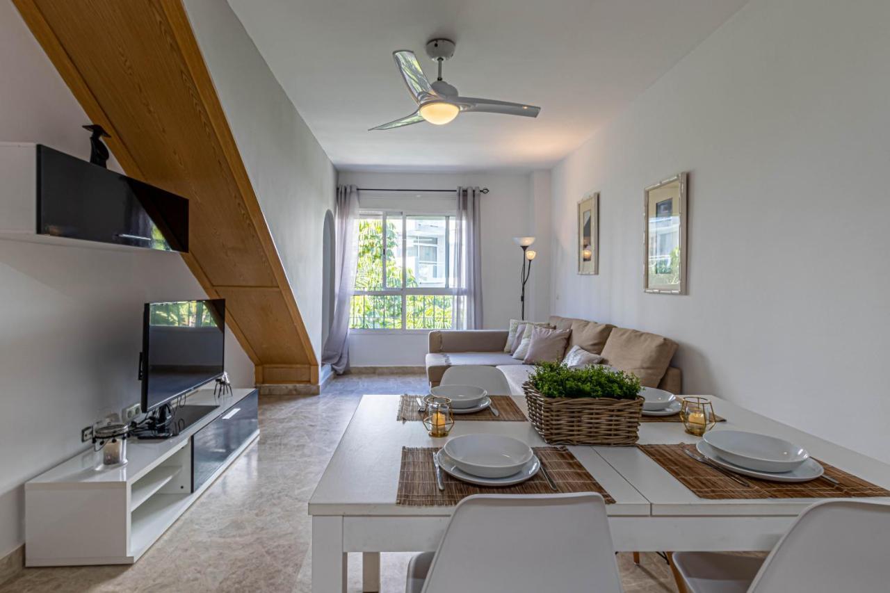 797 Holiday Rentals- Duplex Para 7 En La Carihuela A 1 Min De La Playa Torremolinos Eksteriør billede