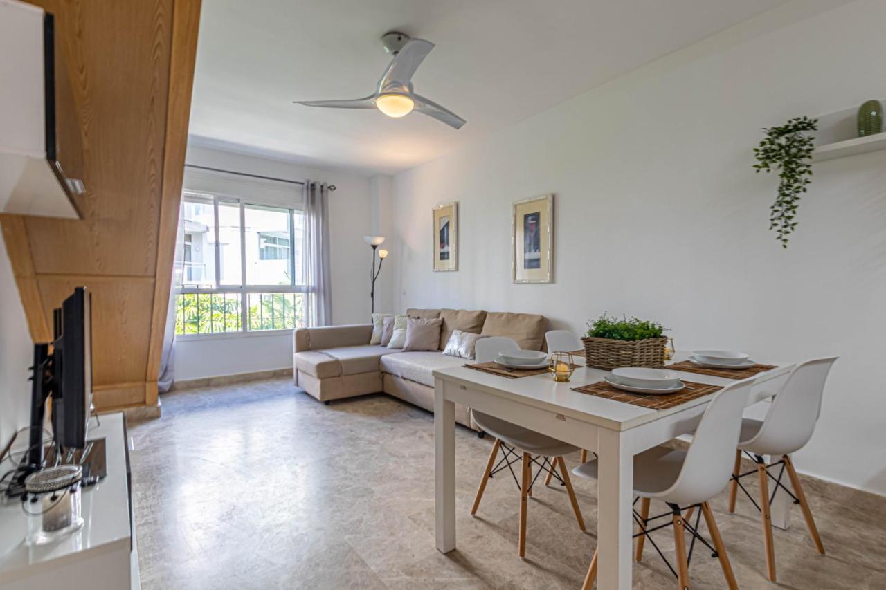797 Holiday Rentals- Duplex Para 7 En La Carihuela A 1 Min De La Playa Torremolinos Eksteriør billede