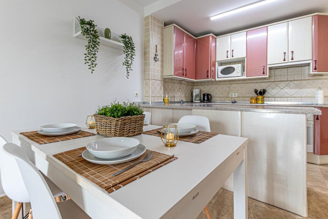 797 Holiday Rentals- Duplex Para 7 En La Carihuela A 1 Min De La Playa Torremolinos Eksteriør billede