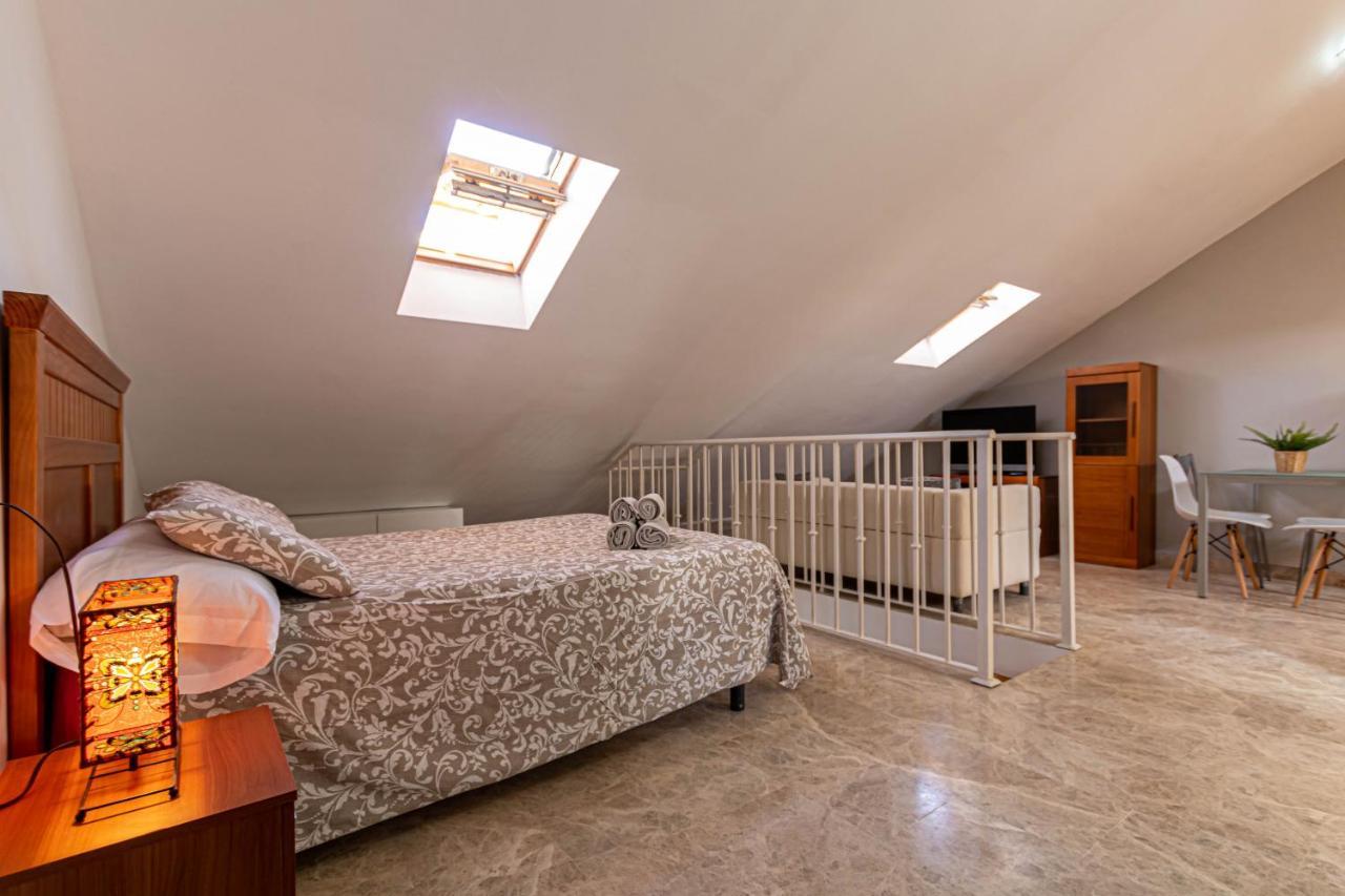 797 Holiday Rentals- Duplex Para 7 En La Carihuela A 1 Min De La Playa Torremolinos Eksteriør billede