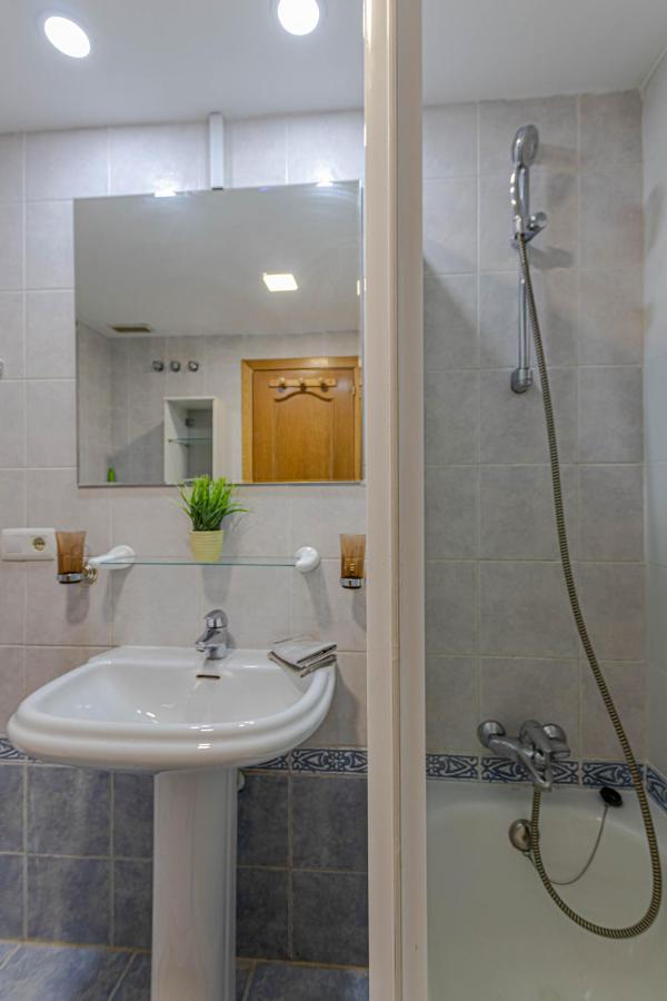 797 Holiday Rentals- Duplex Para 7 En La Carihuela A 1 Min De La Playa Torremolinos Eksteriør billede