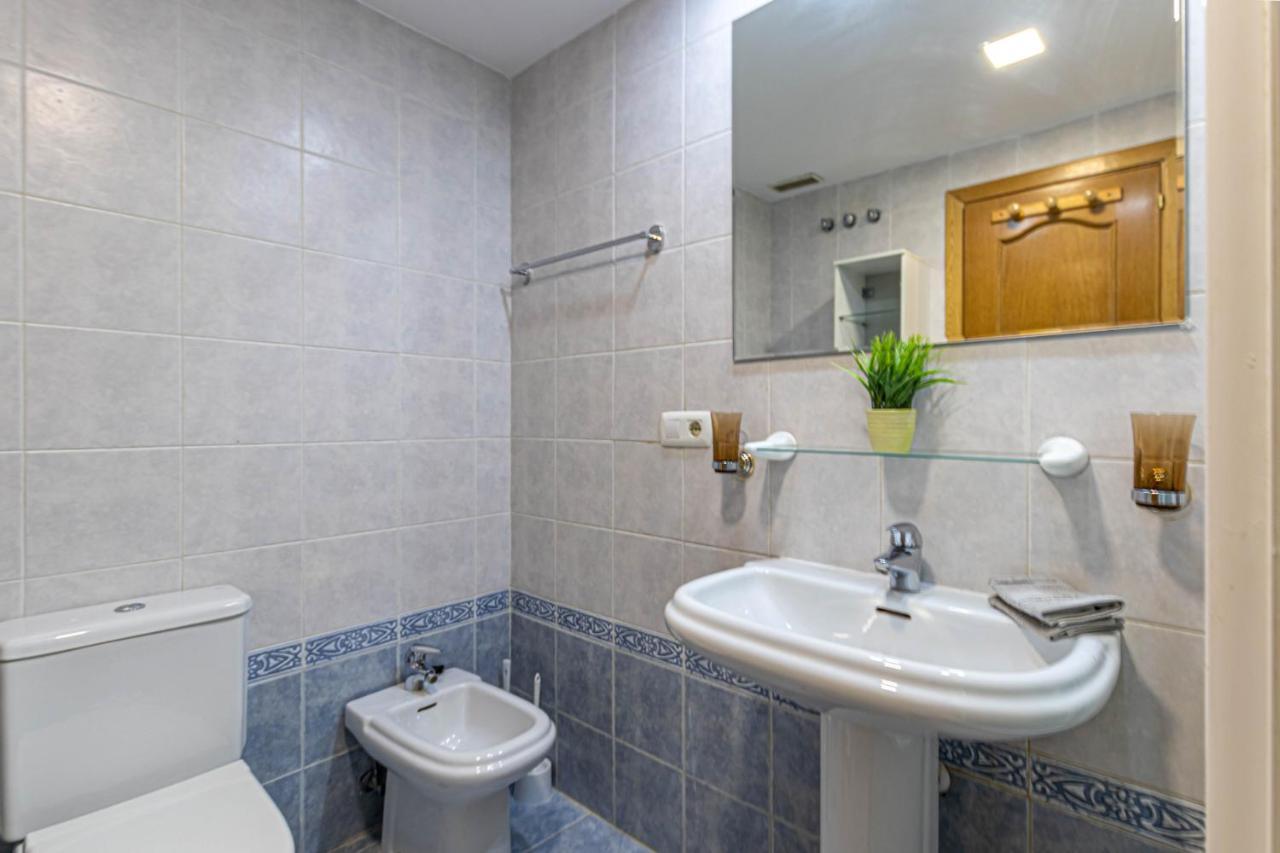 797 Holiday Rentals- Duplex Para 7 En La Carihuela A 1 Min De La Playa Torremolinos Eksteriør billede