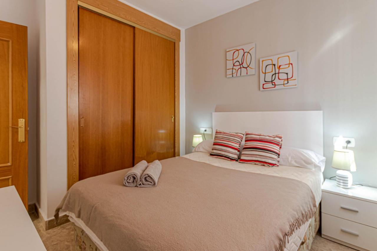 797 Holiday Rentals- Duplex Para 7 En La Carihuela A 1 Min De La Playa Torremolinos Eksteriør billede