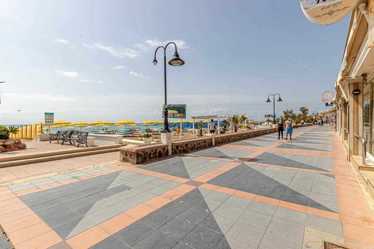 797 Holiday Rentals- Duplex Para 7 En La Carihuela A 1 Min De La Playa Torremolinos Eksteriør billede