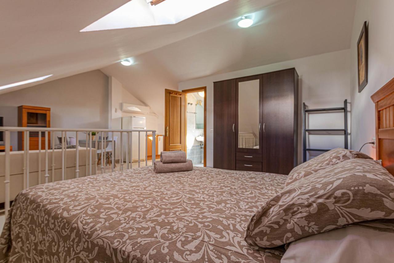 797 Holiday Rentals- Duplex Para 7 En La Carihuela A 1 Min De La Playa Torremolinos Eksteriør billede